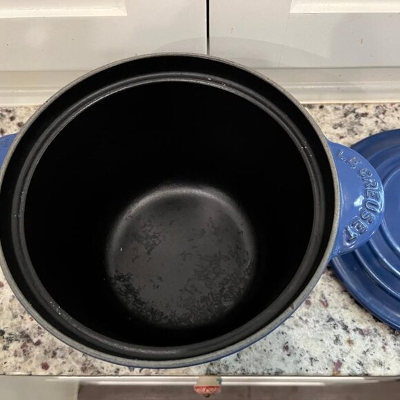 Le Creuset Cast Iron Rice Pot - Picture 9 of 9